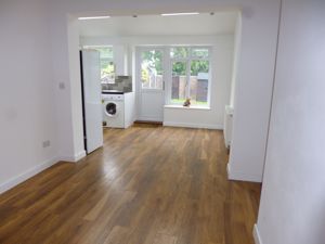 dining room (angle 2)- click for photo gallery